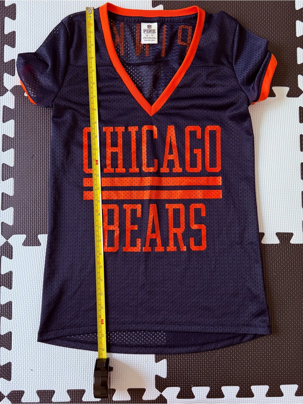 🏈 Victoria’s Secret PINK Chicago Bears Jersey XS - Picture 5 of 5